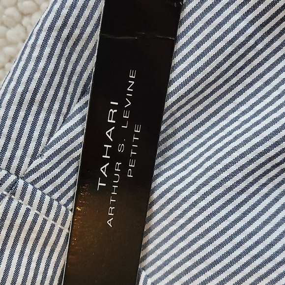 Tahari Navy/White Stripe Skirt, Size 12P - Picture 9 of 12